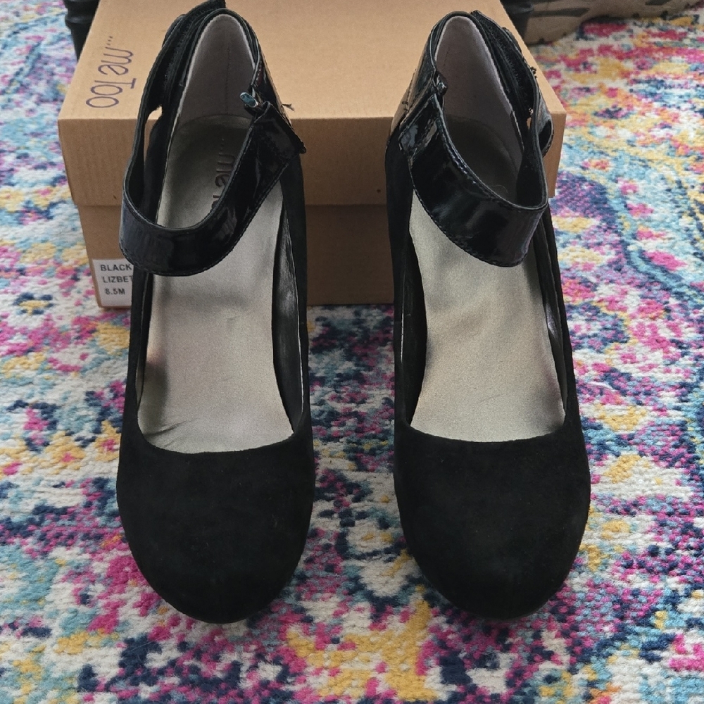 Me Too Black Suede Heels